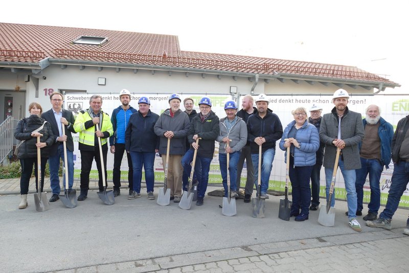 Spatenstich Schwebenried Nahwärmenetz