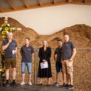 Gruppenbild Rede ENERPIPE bei Eröffnung Nahwärmenetz Wettelsheim