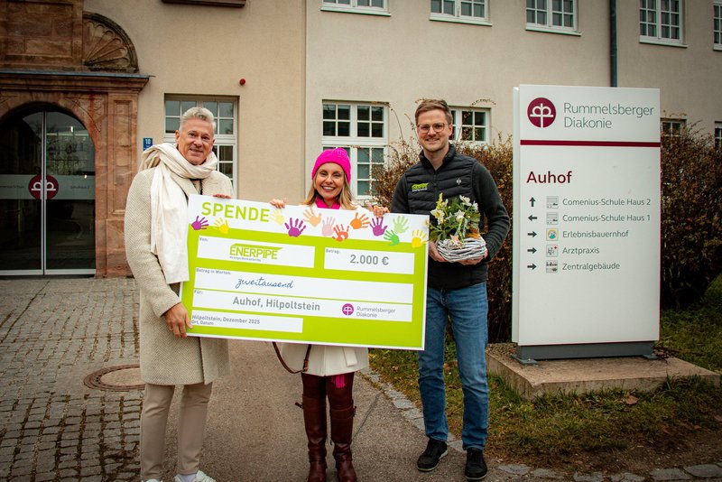 ENERPIPE &uuml;berreicht Spende an Auhof Hilpoltstein