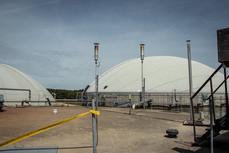 Biogasanlage ENERPIPE bei Eröffnung Nahwärmenetz Wettelsheim