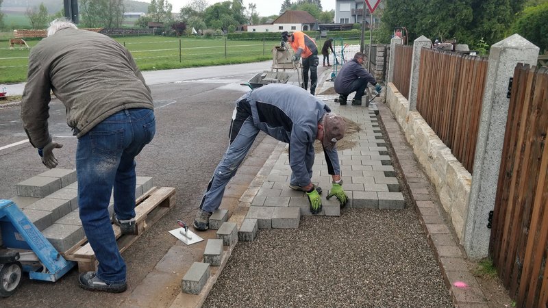 Wärmenetz in Dornhausen - Bürgersteig wird verlegt