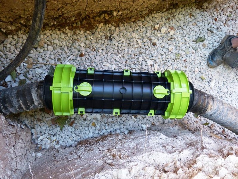 Wärmenetz in Dittenheim: I-Muffenset im Rohrgraben für Nahwärmenetz