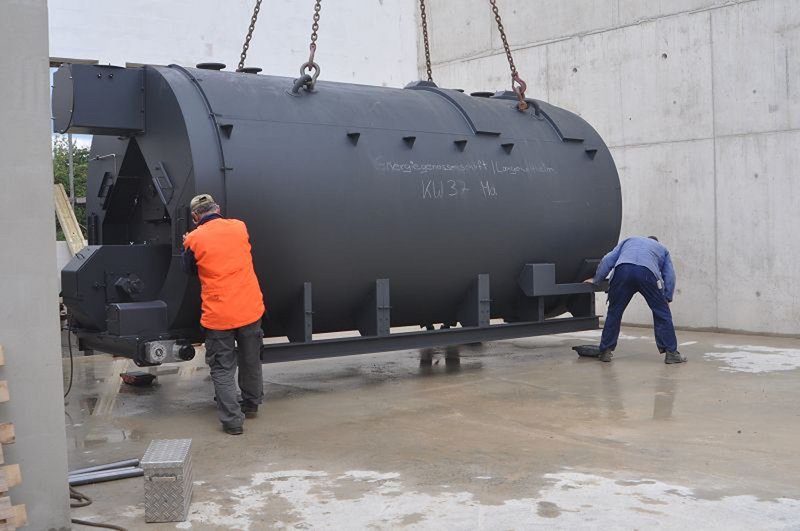 Großpufferspeicher wird installiert