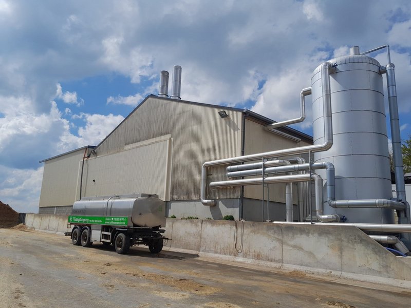 Nahwärmenetz in Gillen, Heizhaus mit Großpufferspeicher
