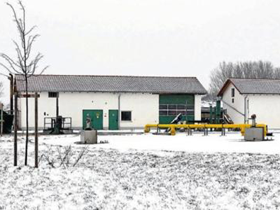 Wärmenetz in Luttenwang: Biogasanlage im Winter